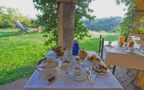 Breakfast with a view at La Murichessa